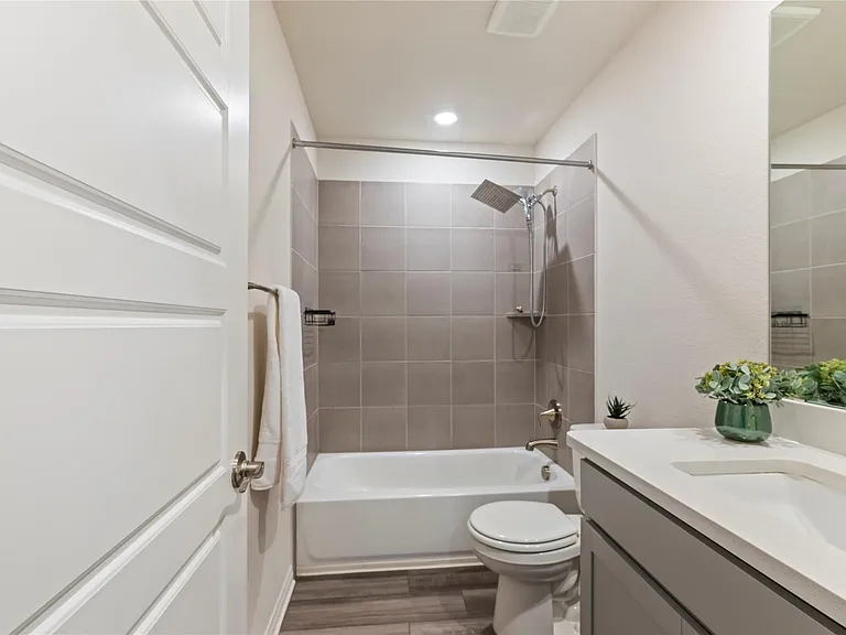 613 Wild Spur Ln — Photo 10