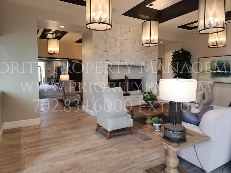 684 Sunray Park St — Photo 12