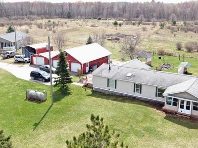 2803 Grant Rd, Remus, MI, 49340
