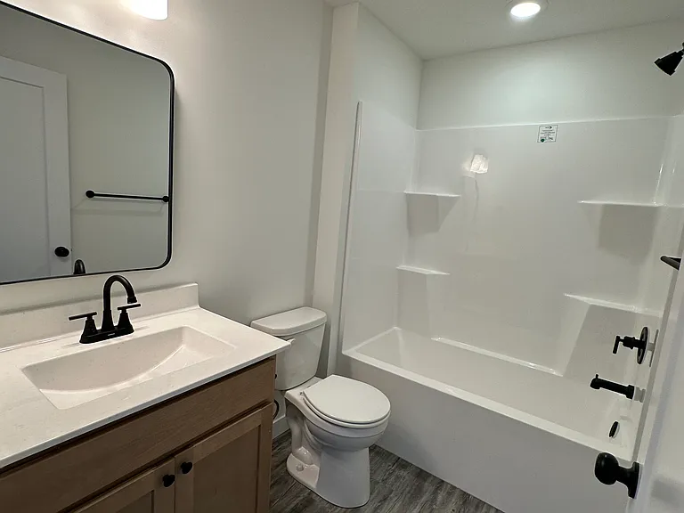 14842 Welch Dr — Photo 2
