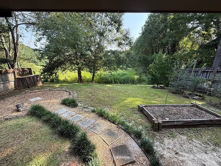 2418 Ian Dr — Photo 20