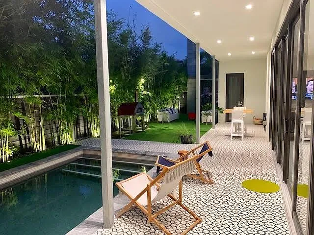 617 SW 10th St — Photo 8