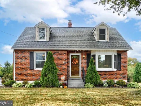 2903 Diamond St, Hatfield, PA 19440