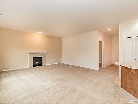 4th image of 8017 14th Pl SE