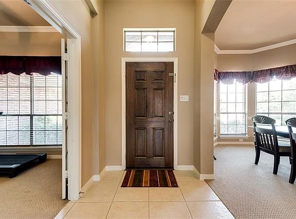 3rd image of 6975 Regatta Dr