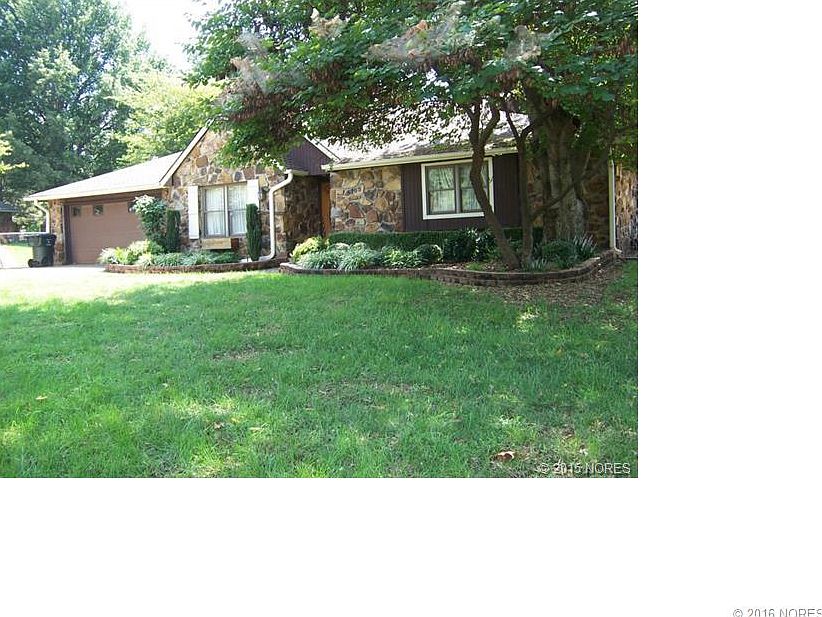 1st image of 2403 W Driftwood Dr