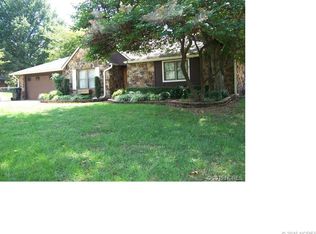 2403 W Driftwood Dr, Claremore, OK 74017
