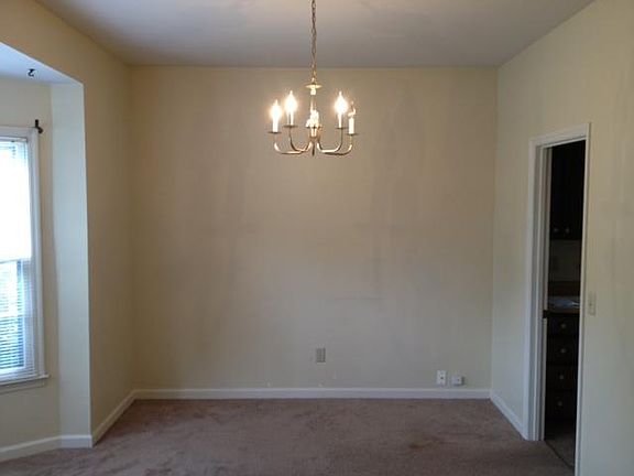 3rd image of 1006 Hammack Ct