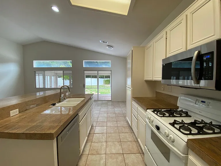 29705 Nandina Dr — Photo 25