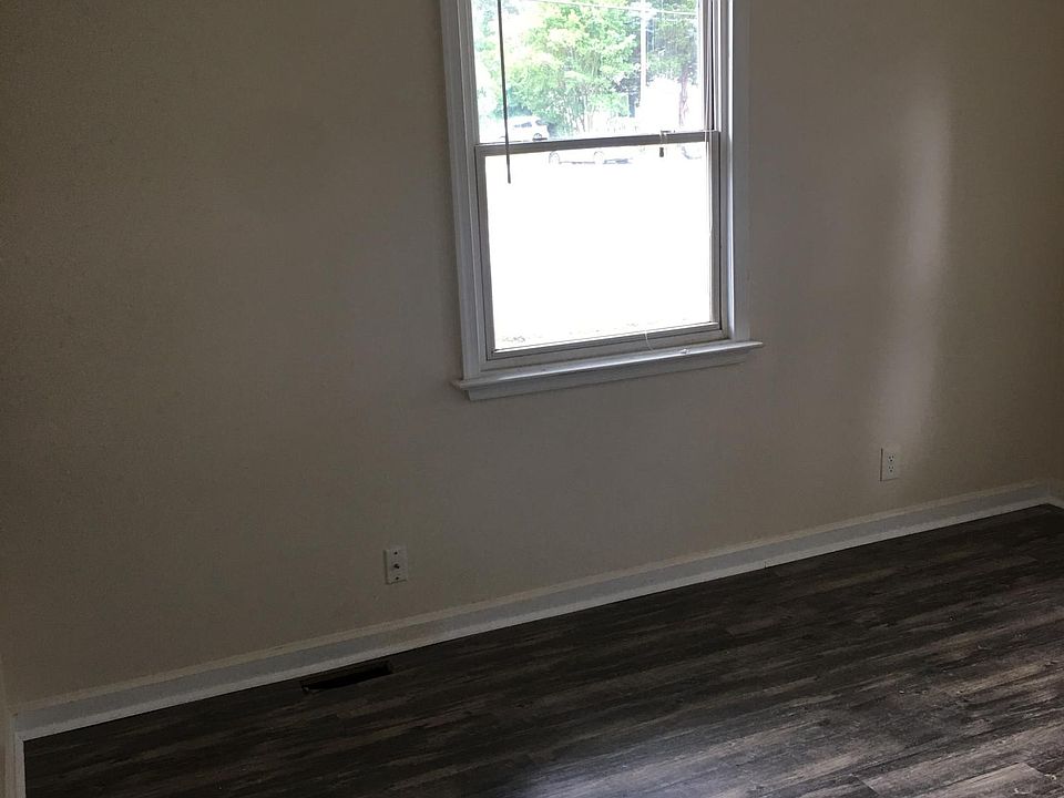 2nd image of 2749 Sewells Point Rd APT B