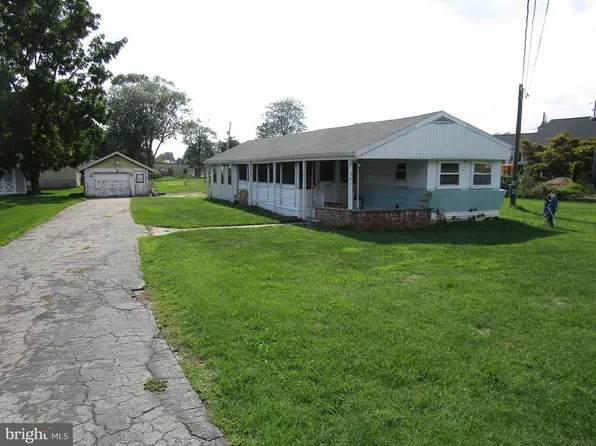 405 & 403 Meade Ave, Hanover, PA 17331