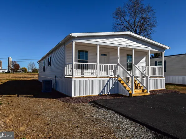 140 Amber Cir, New Holland, PA 17557
