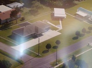 202 N Kinney Ave, Iowa, LA 70647