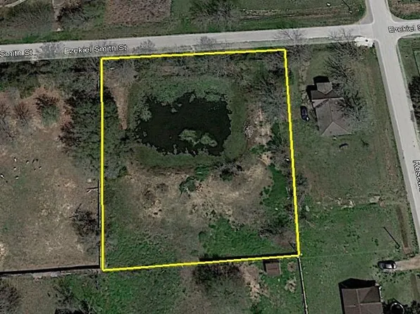 625 Ezekiel Smith St, Prairie View, TX 77484