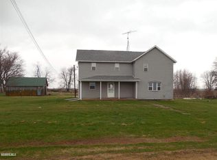8534 N Baker Rd, Lena, IL 61048