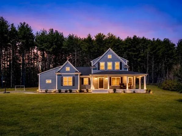 10 Homes Ave, Franklin, MA 02038