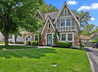7224 Ward Pkwy, Kansas City, MO 64114