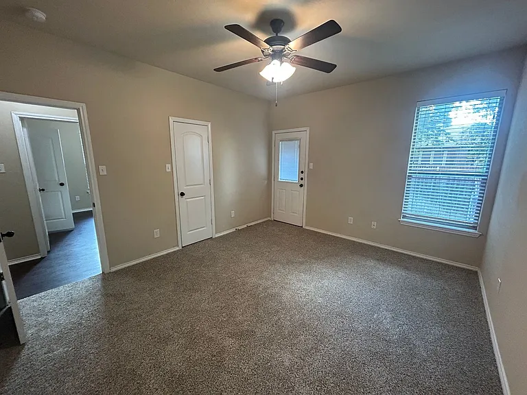 298 Rosalie Dr — Photo 17
