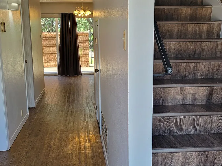 1400 Fairway Ter #22 — Photo 3