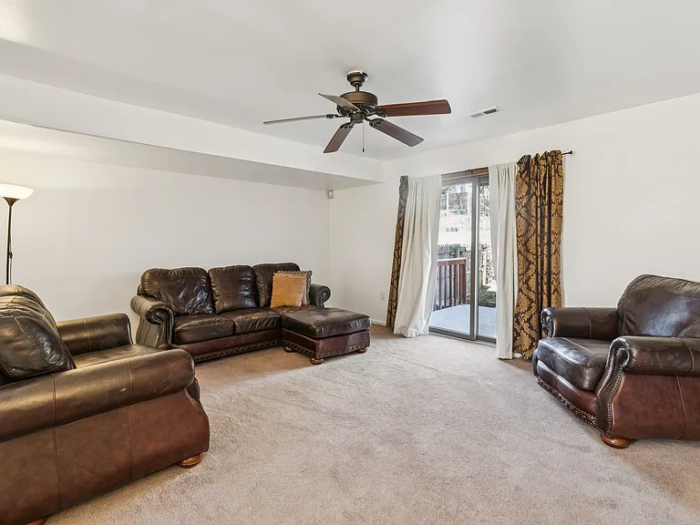 3379 Frederick St — Photo 8