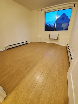 Rented by Metro Garden Realty NYC | media 37