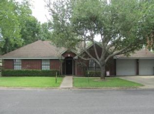 724 E Pecan St, La Grange, TX 78945
