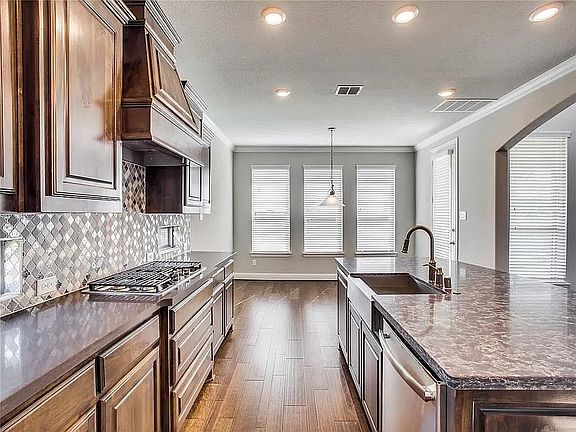 5th image of 495 Timber Creek Ln