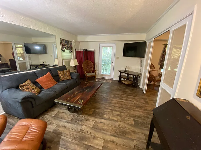 862 Forest Ridge Dr #1 — Photo 3