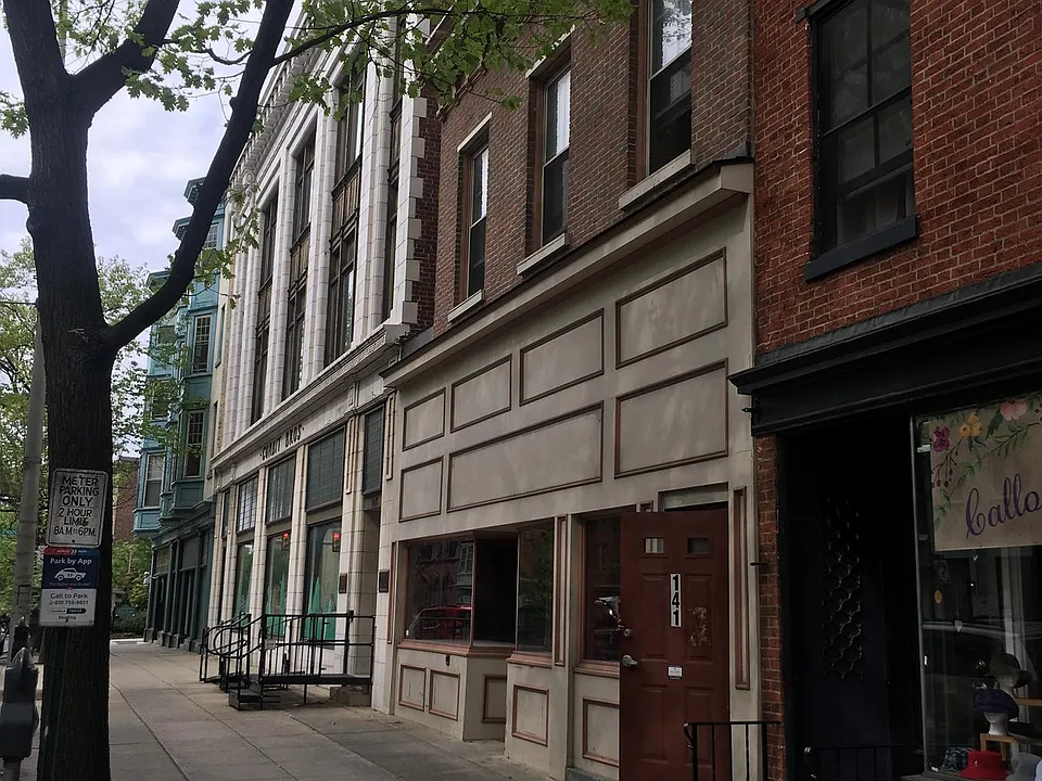 141 N 5th St #COMMERCIAL SPACE