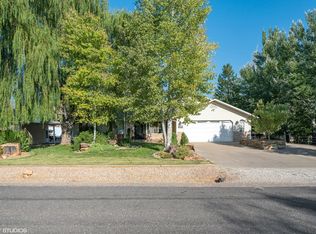 8410 N Sapphire Dr, Saint George, UT 84770