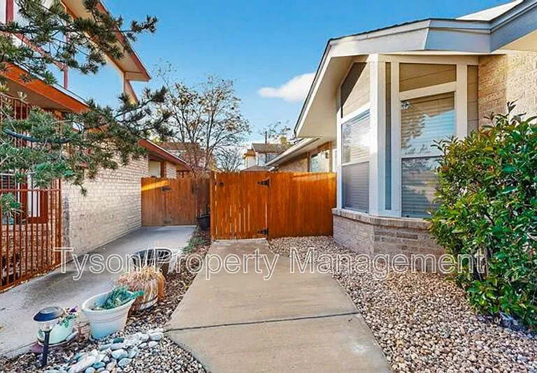 5344 Chuckwagon Trl NW — Photo 3