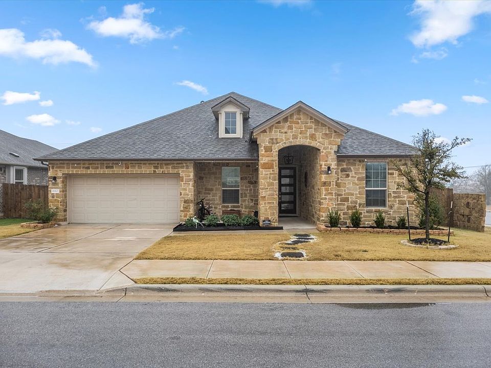 1st image of 16801 Casa Anna Dr