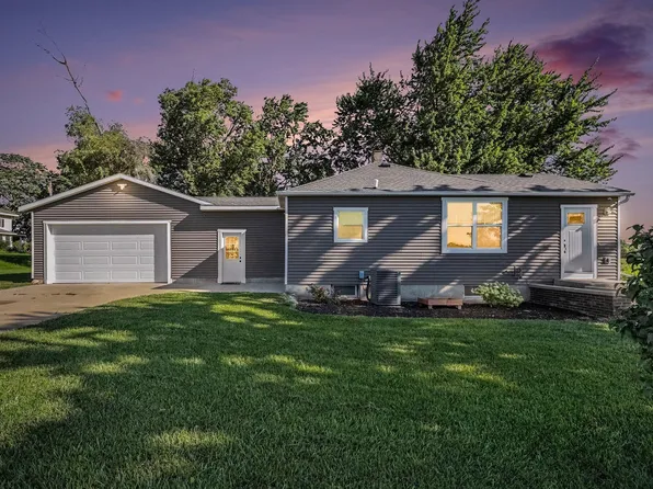 4594 14th St, Dorr, MI 49323