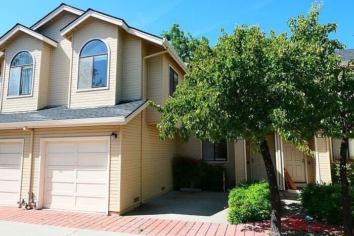 1st image of 335 Bundy Ave