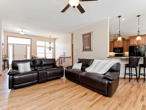3rd image of 145 Oak Park Dr