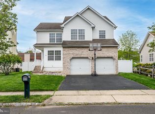 19 Yorkshire Village Rd, Lawrence Township, NJ 08648