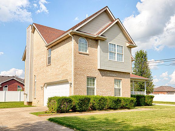 2nd image of 270 W Emerald Cir