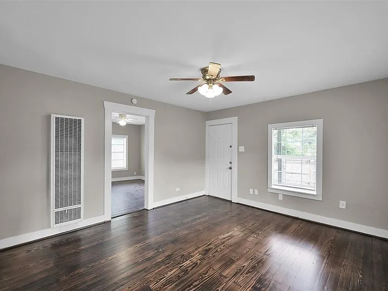 4208 Delhi St — Photo 10