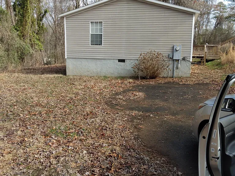 284 Kate Rd — Photo 6