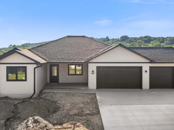 321 Roosevelt St, Baraboo, WI 53913