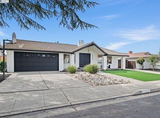 945 Florence Rd, Livermore, CA 94550