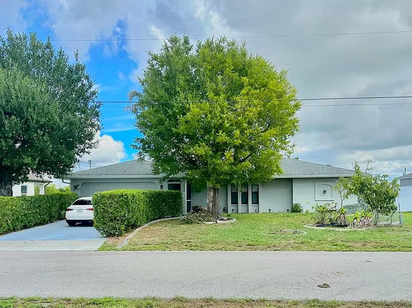 1121 NE 11th Ter, Cape Coral, FL 33909