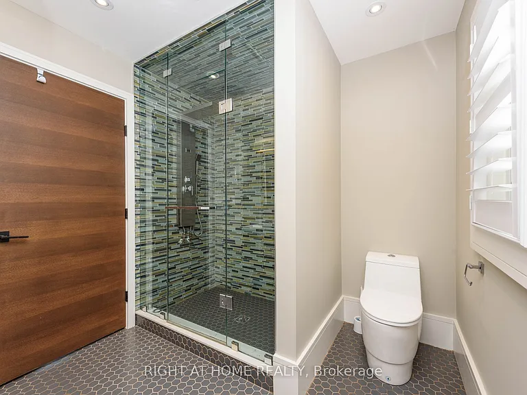 176 Maplewood Rd — Photo 9