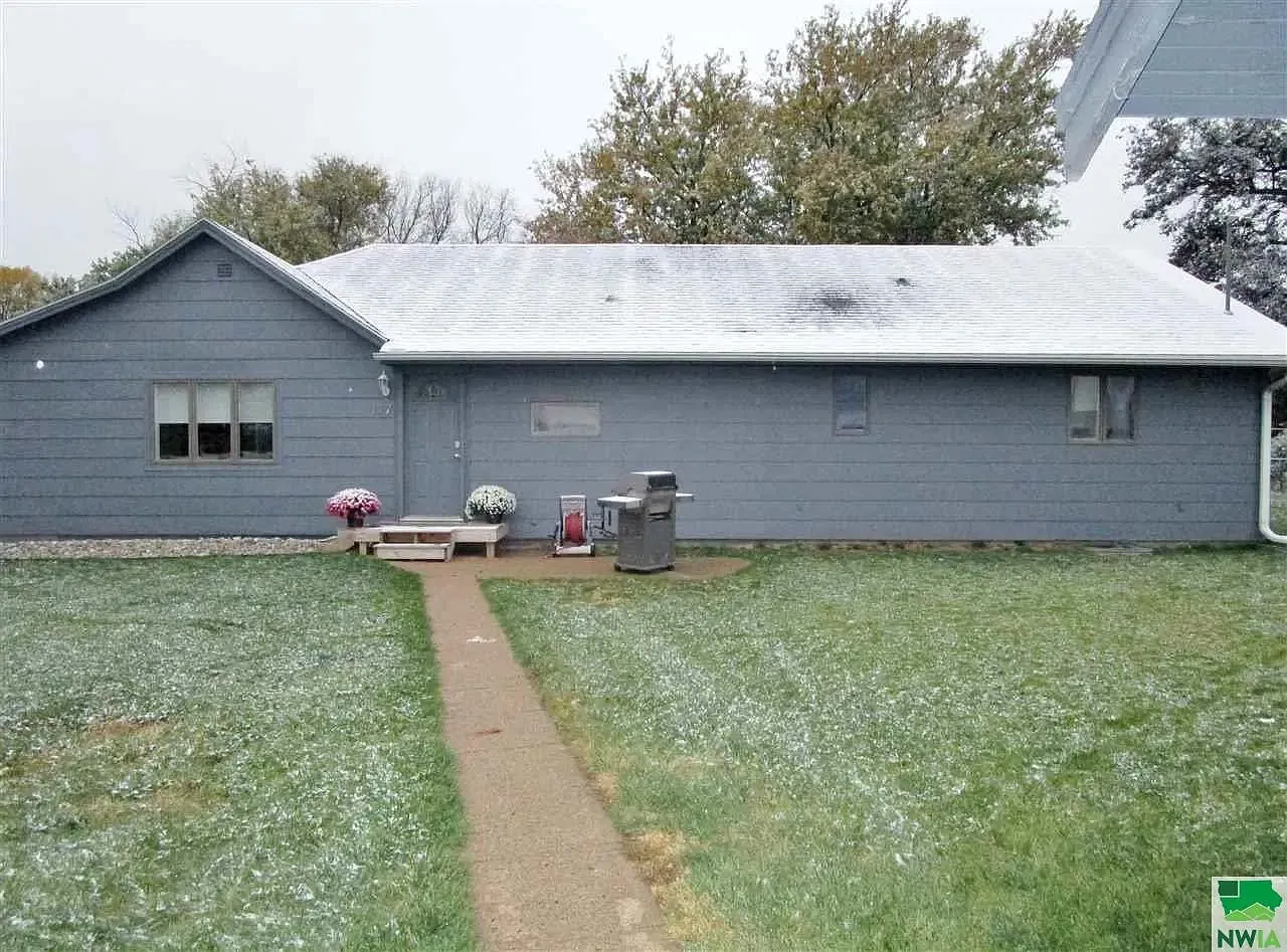 4 bed, 1890 sqft, $1,500 — Photo 3