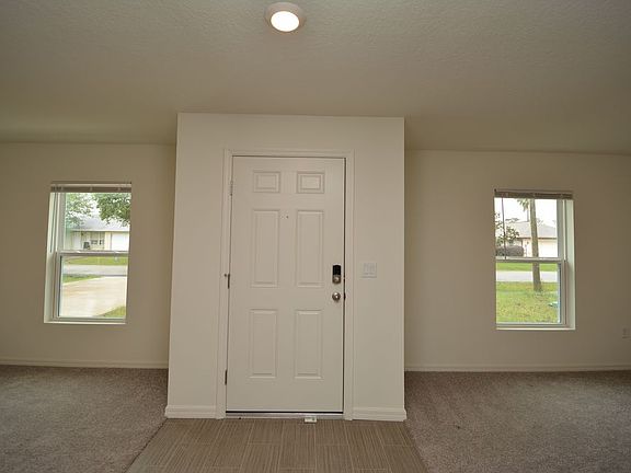 2nd image of 4 Burnham Ln