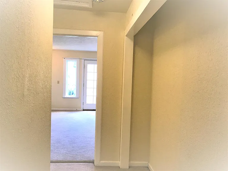 3316 Claremont Ave S — Photo 22