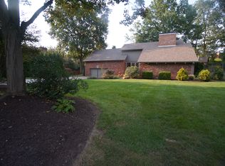 124 Stratford Dr, Canonsburg, PA