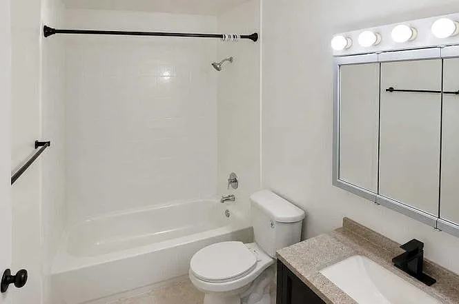 182 Waters Edge Dr #301 — Photo 13