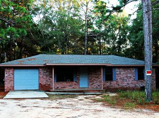 1048 N 1st St, Defuniak Springs, FL 32433