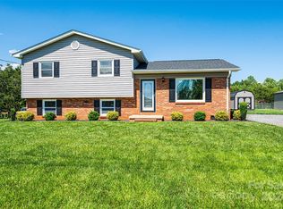 1246 Venus St, Conover, NC 28613